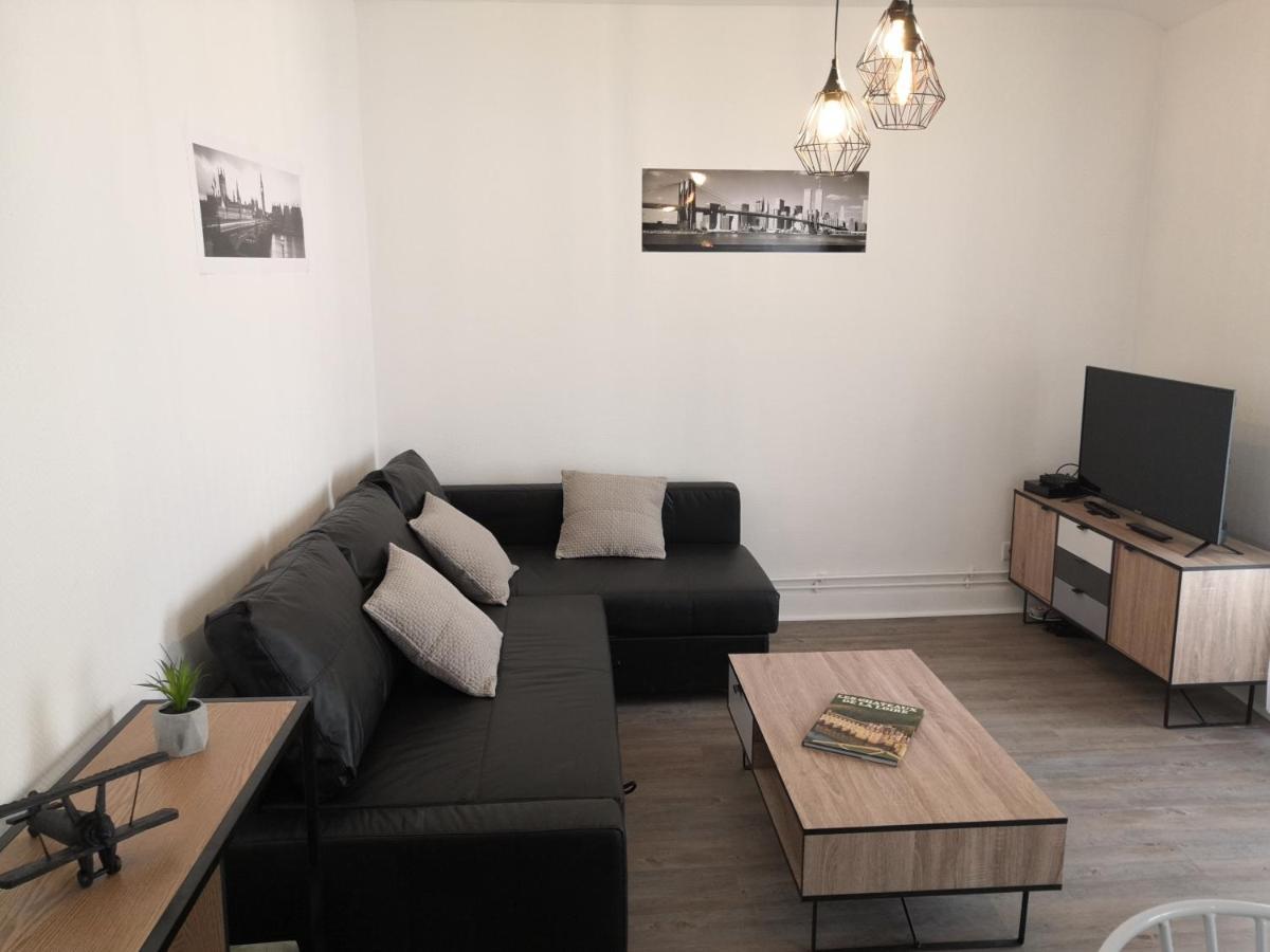 Au Fil De Loire Apartment Blois Bagian luar foto